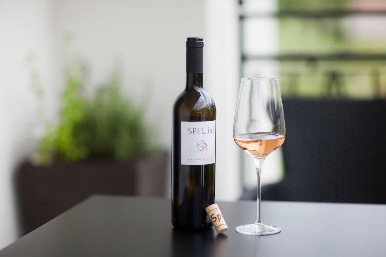 Design & Wine Vila Special Bled Extérieur photo